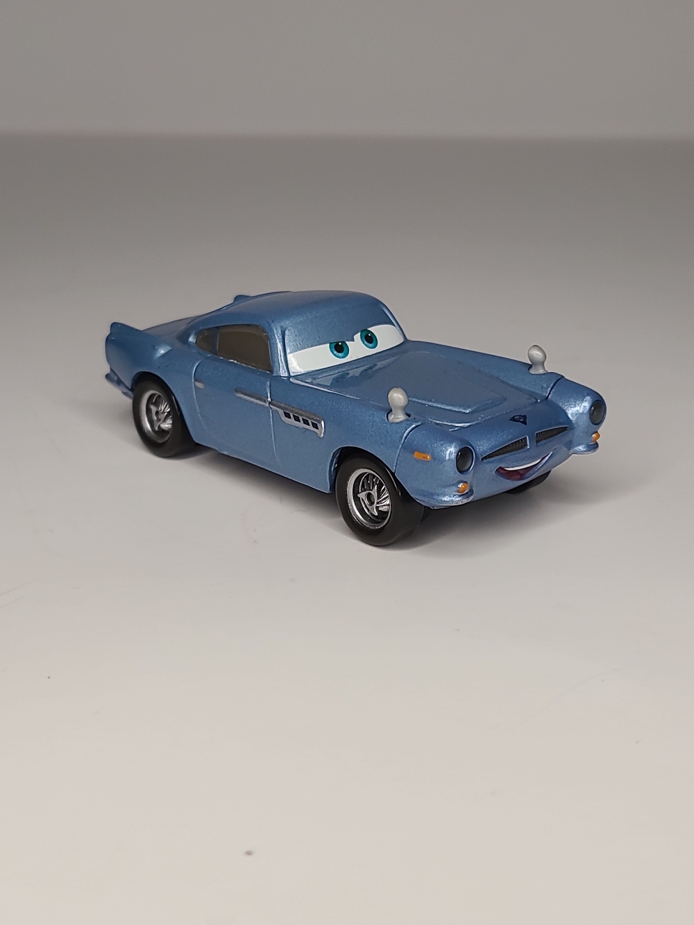Disney Pixar Cars Finn McMissile 1:55 Diecast FC Spy Secret Agent